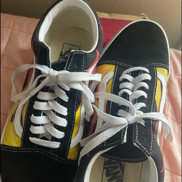 Old skool flame vans - Picture 8 of 9